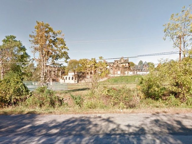 Những căn nh&agrave; đổ n&aacute;t c&oacute; gi&aacute; h&agrave;ng trăm ngh&igrave;n tỷ - 8