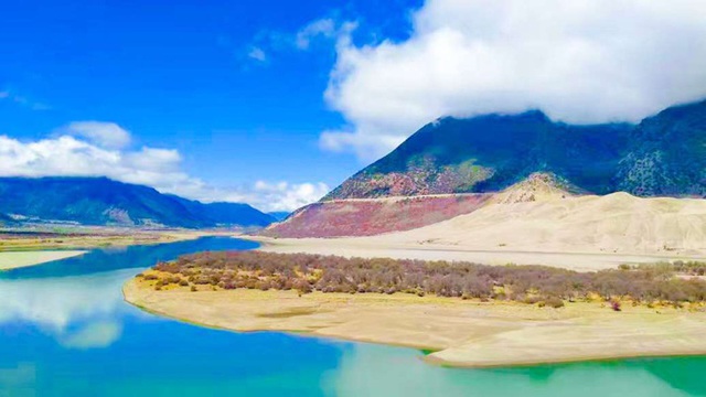Vẻ đẹp ít người biết tới ở vùng đất kỳ lạ nhất thế giới - 3 Vẻ đẹp ít người biết tới ở vùng đất kỳ lạ nhất thế giới - 3