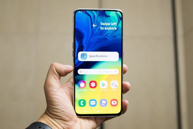 Samsung tung smartphone camera trượt xoay tại Việt Nam, giá 14,9 triệu đồng - 2 Samsung tung smartphone camera trượt xoay tại Việt Nam, giá 14,9 triệu đồng - 2