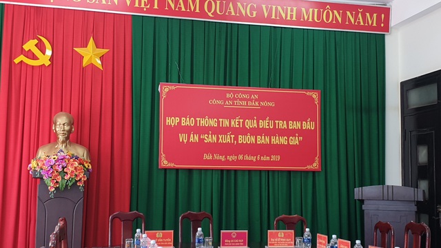 Vụ bắt đại gia xăng dầu Trịnh Sướng: Lộ đường dây tiêu thụ 6 triệu lít xăng giả mỗi tháng - 1 Vụ bắt đại gia xăng dầu Trịnh Sướng: Lộ đường dây tiêu thụ 6 triệu lít xăng giả mỗi tháng - 1