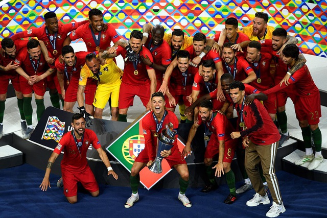 Hành động cực đẹp của C.Ronaldo, khiến CĐV xúc động - 1 Hành động cực đẹp của C.Ronaldo, khiến CĐV xúc động - 1