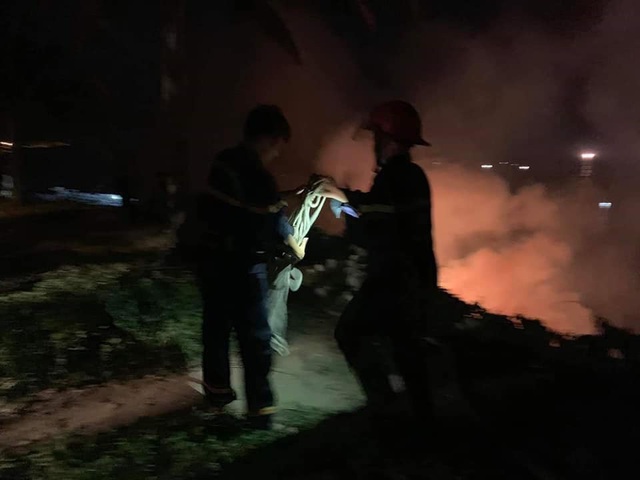 Cháy lớn trên bán đảo Sơn Trà - 4