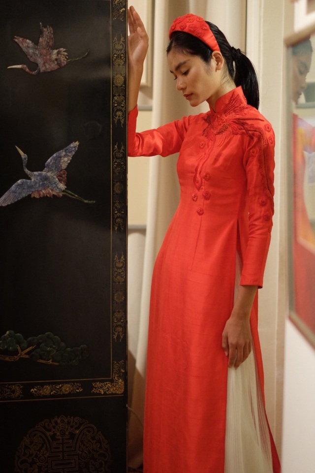 Rực rỡ áo dài Việt Nam, những mẫu thời trang đỉnh cao thu hút công chúng Nga - 12