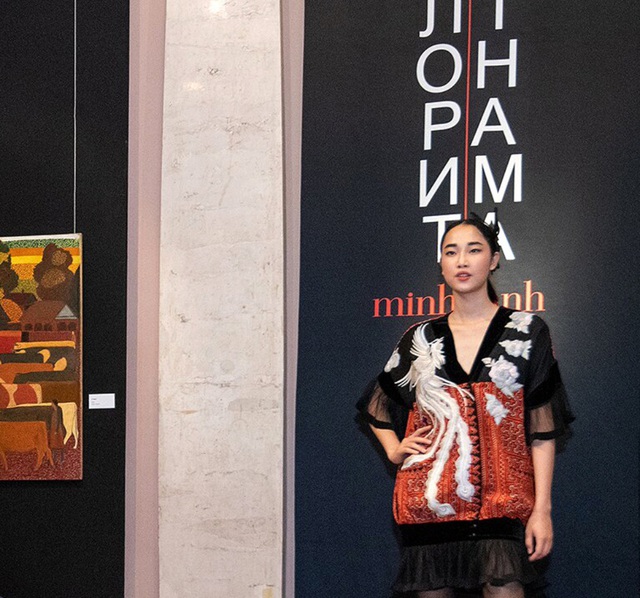 Rực rỡ áo dài Việt Nam, những mẫu thời trang đỉnh cao thu hút công chúng Nga - 7