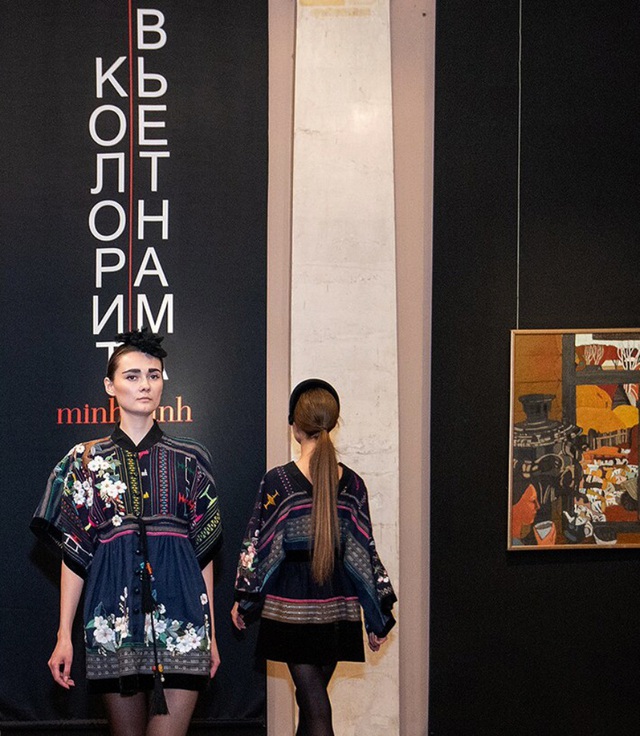 Rực rỡ áo dài Việt Nam, những mẫu thời trang đỉnh cao thu hút công chúng Nga - 8