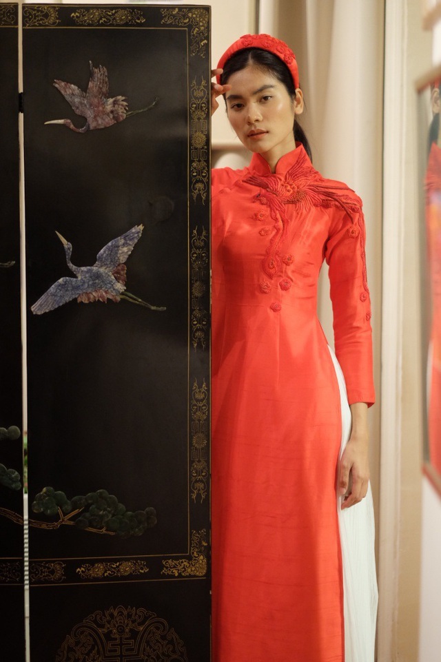 Rực rỡ áo dài Việt Nam, những mẫu thời trang đỉnh cao thu hút công chúng Nga - 11