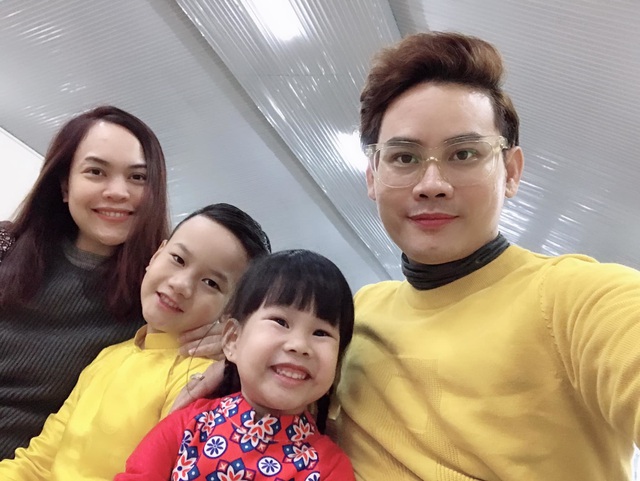 MC VTV Hồng Phúc xúc động chia sẻ diễn biến bệnh hiếm gặp của con - 1 MC VTV Hồng Phúc xúc động chia sẻ diễn biến bệnh hiếm gặp của con - 1