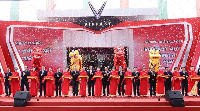 Nhìn lại hành trình 21 tháng ra đời mẫu xe ôtô Việt Nam đầu tiên mang tên VinFast - 18 Nhìn lại hành trình 21 tháng ra đời mẫu xe ôtô Việt Nam đầu tiên mang tên VinFast - 18