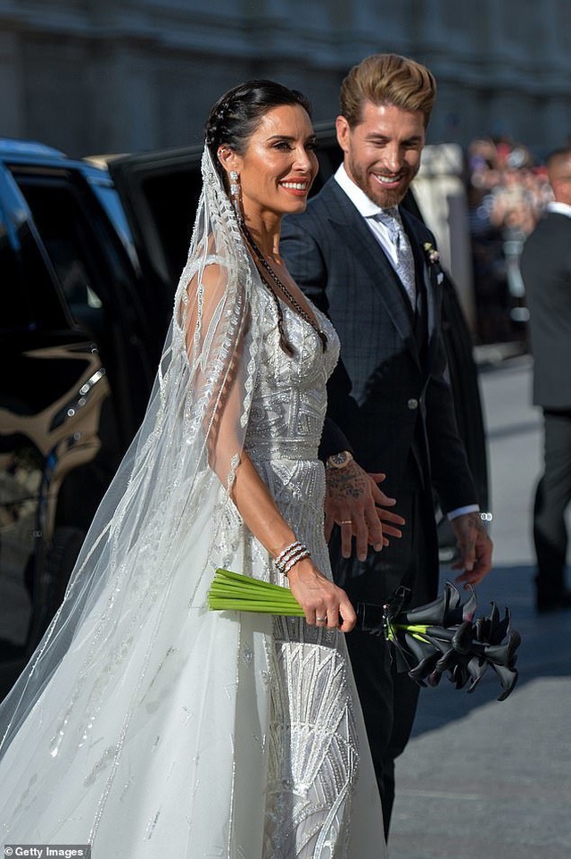 MC truyền hình 41 tuổi kết hôn với danh thủ Sergio Ramos - 4