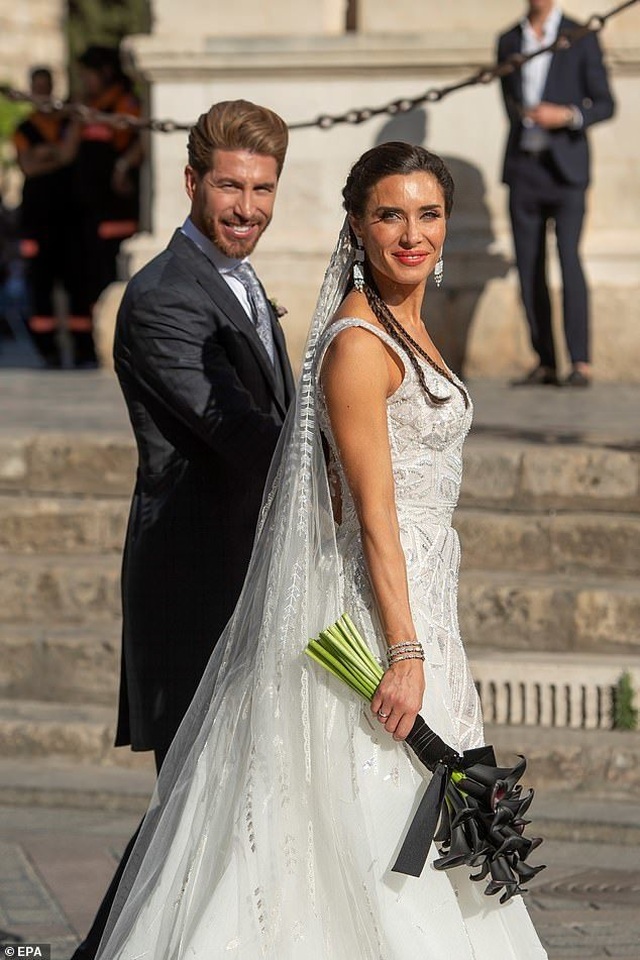 MC truyền hình 41 tuổi kết hôn với danh thủ Sergio Ramos - 7