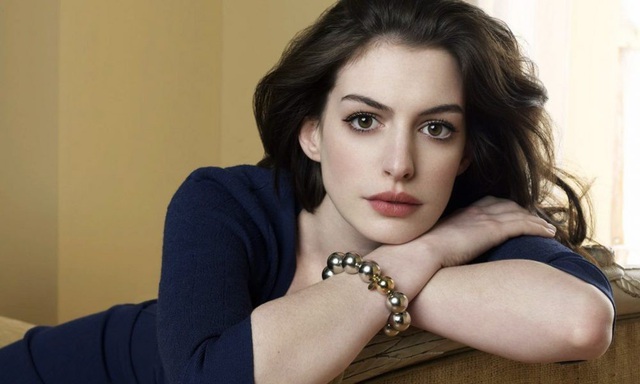 Ê-kíp ẩu đả nghiêm trọng, phim của Anne Hathaway bị ngưng trệ - 1 Ê-kíp ẩu đả nghiêm trọng, phim của Anne Hathaway bị ngưng trệ - 1