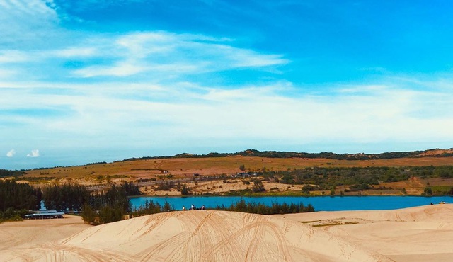 Khám phá Bàu Trắng – nơi được mệnh danh là “sa mạc Sahara ở Việt Nam” - 2 Khám phá Bàu Trắng – nơi được mệnh danh là “sa mạc Sahara ở Việt Nam” - 2