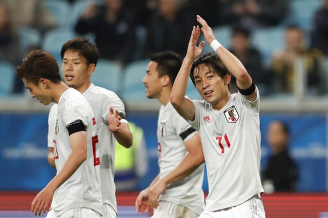 Uruguay 2-2 Nhật Bản: Chiến binh Samurai quả cảm - 3 Uruguay 2-2 Nhật Bản: Chiến binh Samurai quả cảm - 3
