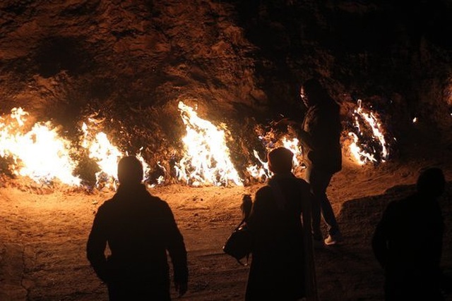 Ngọn lửa vĩnh cửu Azerbaijan cháy liên tục 4000 năm
