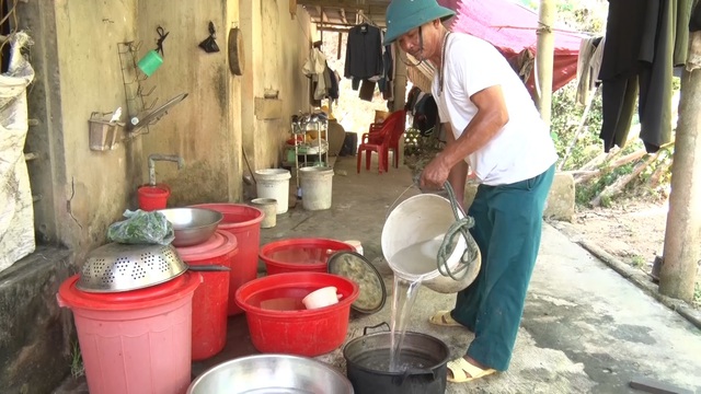 Miền Trung hạn hán kéo dài, đập cạn, người khát, ruộng khô - 10 Miền Trung hạn hán kéo dài, đập cạn, người khát, ruộng khô - 10