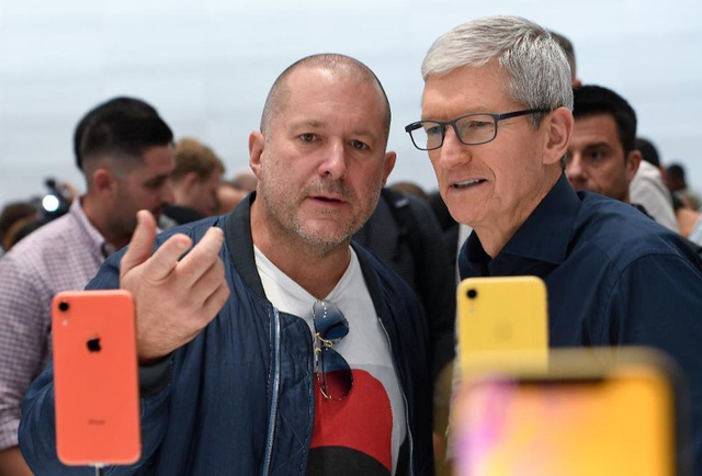 Thiên tài thiết kế Jony Ive bất ngờ rời Apple sau gần 30 năm gắn bó - 2 Thiên tài thiết kế Jony Ive bất ngờ rời Apple sau gần 30 năm gắn bó - 2