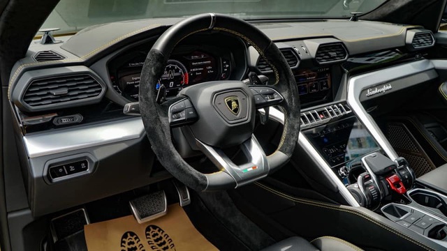 Lamborghini Urus 21 tỷ màu độc về tay đại gia Sài Gòn - 6 Lamborghini Urus 21 tỷ màu độc về tay đại gia Sài Gòn - 6