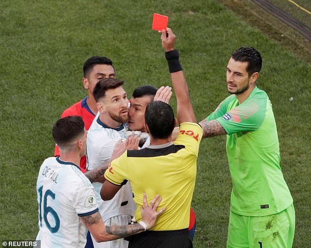 Messi nhận thẻ đỏ, Argentina nhọc nhằn giành hạng ba Copa America - 8 Messi nhận thẻ đỏ, Argentina nhọc nhằn giành hạng ba Copa America - 8