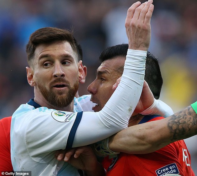 Messi nhận thẻ đỏ, Argentina nhọc nhằn giành hạng ba Copa America - 7 Messi nhận thẻ đỏ, Argentina nhọc nhằn giành hạng ba Copa America - 7