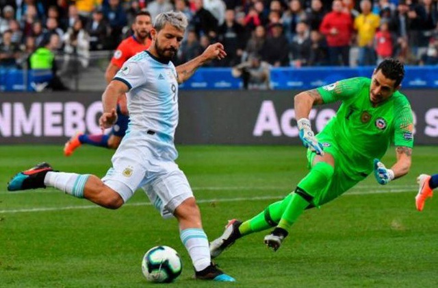 Messi nhận thẻ đỏ, Argentina nhọc nhằn giành hạng ba Copa America - 2 Messi nhận thẻ đỏ, Argentina nhọc nhằn giành hạng ba Copa America - 2