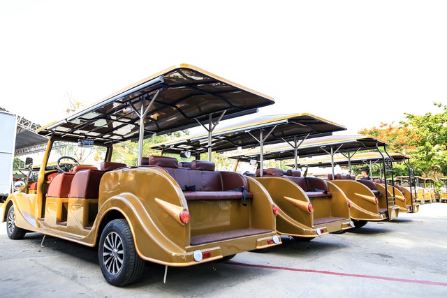 Hội An đưa v&agrave;o hoạt động xe bu&yacute;t điện cổ điển