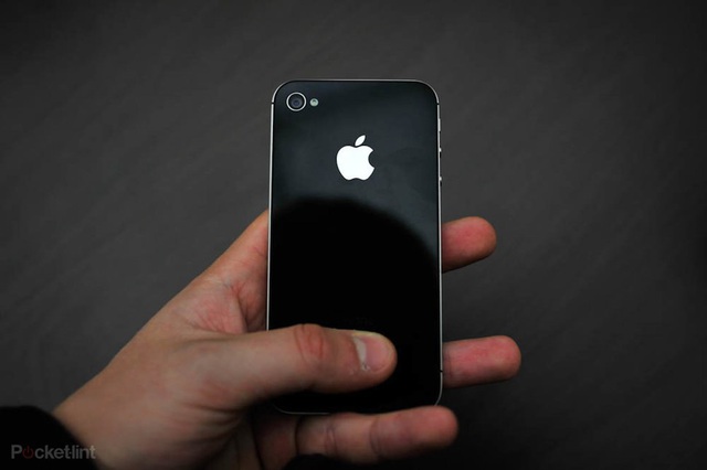 Apple bất ngờ tung bản cập nhật cho iPhone 4s, iPhone 5, iPad đời đầu - 1 Apple bất ngờ tung bản cập nhật cho iPhone 4s, iPhone 5, iPad đời đầu - 1