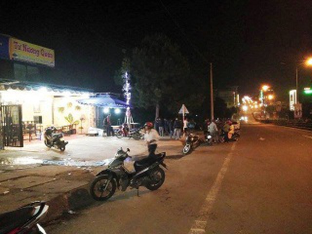 Cha đâm chết con trai vì mâu thuẫn gia đình - 1 Cha đâm chết con trai vì mâu thuẫn gia đình - 1