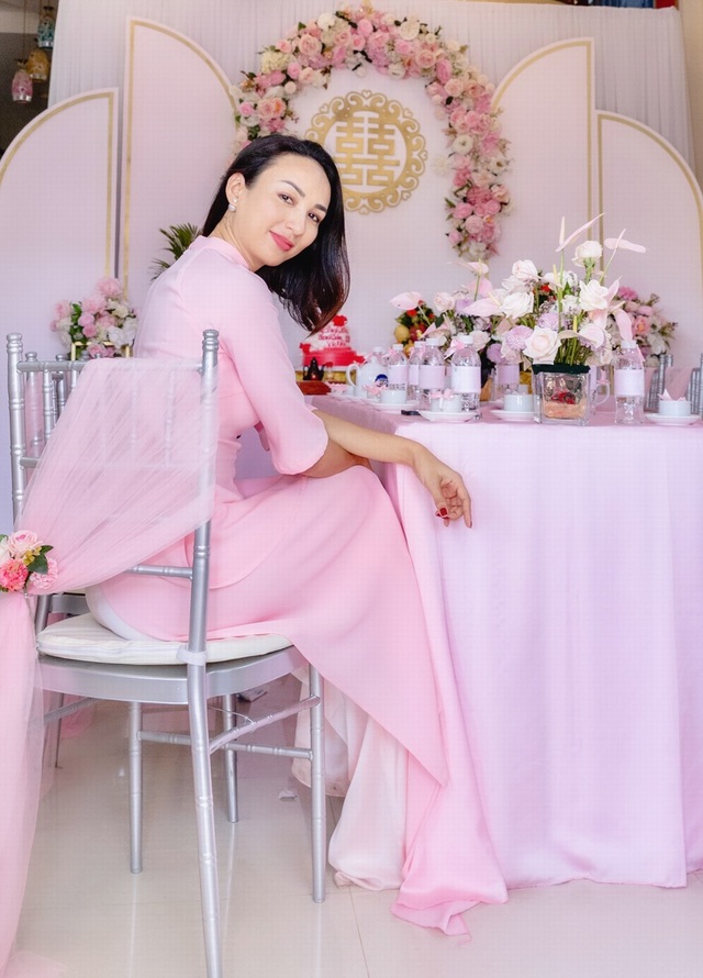 Em gái tài giỏi, xinh đẹp của Hoa hậu Ngọc Diễm kết hôn ở tuổi 23 - 12 Em gái tài giỏi, xinh đẹp của Hoa hậu Ngọc Diễm kết hôn ở tuổi 23 - 12