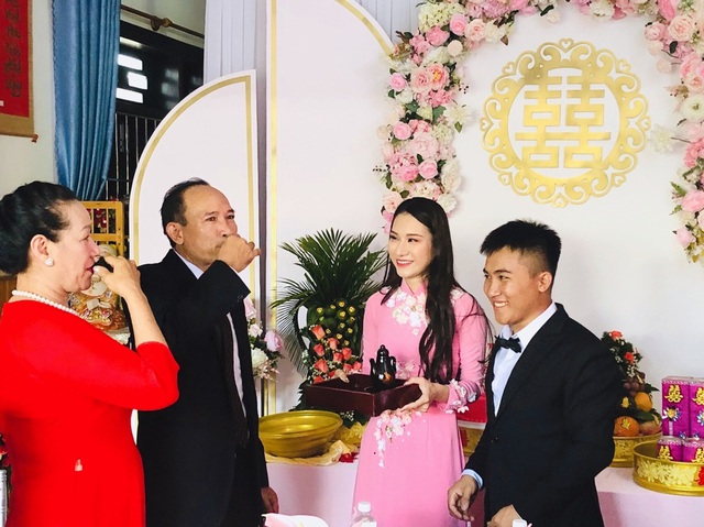 Em gái tài giỏi, xinh đẹp của Hoa hậu Ngọc Diễm kết hôn ở tuổi 23 - 10 Em gái tài giỏi, xinh đẹp của Hoa hậu Ngọc Diễm kết hôn ở tuổi 23 - 10