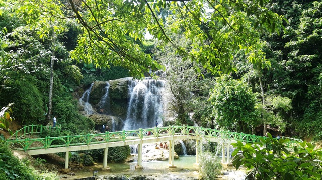 Vẻ đẹp hoang sơ, h&ugrave;ng vĩ kh&ocirc;ng k&eacute;m phần thơ mộng của Th&aacute;c Mu - 7