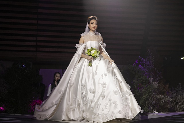 Top 3 đám cưới hào nhoáng nhất showbiz Việt năm 2019 - 5