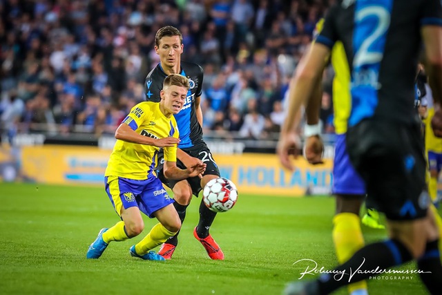 Những khoảnh khắc Sint Truidense thua đậm Club Brugge trong ngày Công Phượng ra mắt - 9 Những khoảnh khắc Sint Truidense thua đậm Club Brugge trong ngày Công Phượng ra mắt - 9