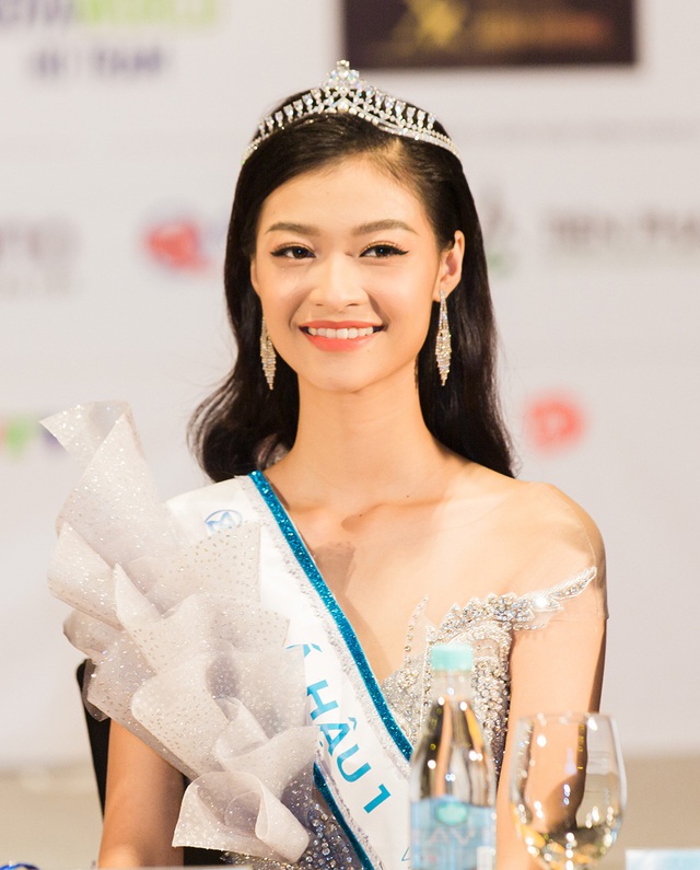 Hoa hậu Lương Thùy Linh tiết lộ 3 tiêu chuẩn khi chọn bạn trai - 5 Hoa hậu Lương Thùy Linh tiết lộ 3 tiêu chuẩn khi chọn bạn trai - 5