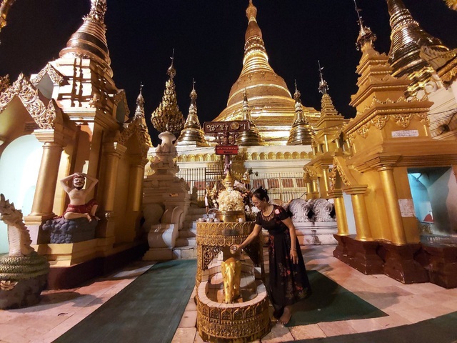 Độc đáo ngôi chùa dát 90 tấn vàng, gắn nghìn viên kim cương đắt giá ở Myanmar - 8
