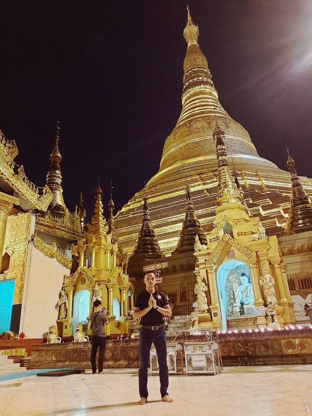 Độc đáo ngôi chùa dát 90 tấn vàng, gắn nghìn viên kim cương đắt giá ở Myanmar - 3
