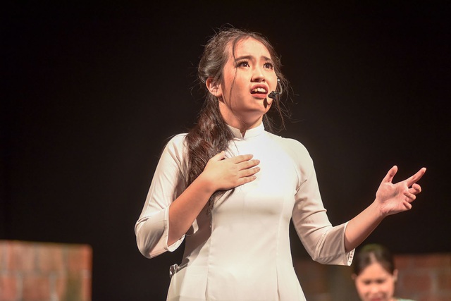 Học sinh trường Ams diễn kịch xúc động về đề tài phong kiến xưa - 1 Học sinh trường Ams diễn kịch xúc động về đề tài phong kiến xưa - 1