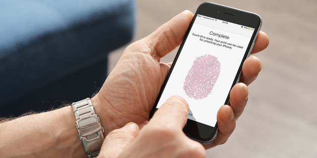 Apple chậm chân đến nỗi đến năm 2021 iPhone mới có cảm biến vân tay dưới màn hình - 1 Apple chậm chân đến nỗi đến năm 2021 iPhone mới có cảm biến vân tay dưới màn hình - 1