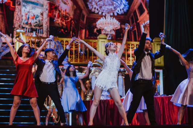 Học sinh trường Ams tự tin trình diễn nhạc kịch Broadway trên sân khấu Nhà hát lớn - 3 Học sinh trường Ams tự tin trình diễn nhạc kịch Broadway trên sân khấu Nhà hát lớn - 3