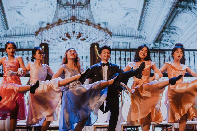 Học sinh trường Ams tự tin trình diễn nhạc kịch Broadway trên sân khấu Nhà hát lớn - 1 Học sinh trường Ams tự tin trình diễn nhạc kịch Broadway trên sân khấu Nhà hát lớn - 1