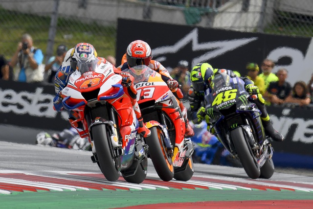 Chặng 11 MotoGP 2019: Dovizioso có chiến thắng nghẹt thở trước Marquez - 11