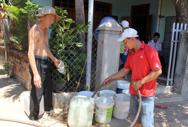 Phú Yên nắng hạn suốt nhiều tháng, hơn 9.000 hộ dân “khát nước” trầm trọng - 5