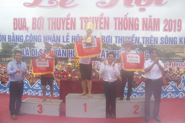 Quảng Bình: Rộn ràng lễ hội đua thuyền truyền thống ngày Tết Độc lập - 6 Quảng Bình: Rộn ràng lễ hội đua thuyền truyền thống ngày Tết Độc lập - 6