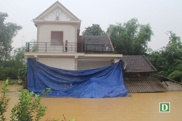 Ám ảnh những ngôi làng chìm sâu trong biển nước - 11