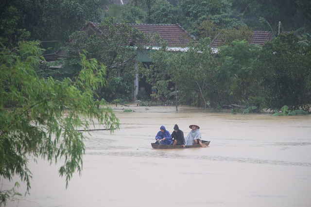 Ám ảnh những ngôi làng chìm sâu trong biển nước - 1