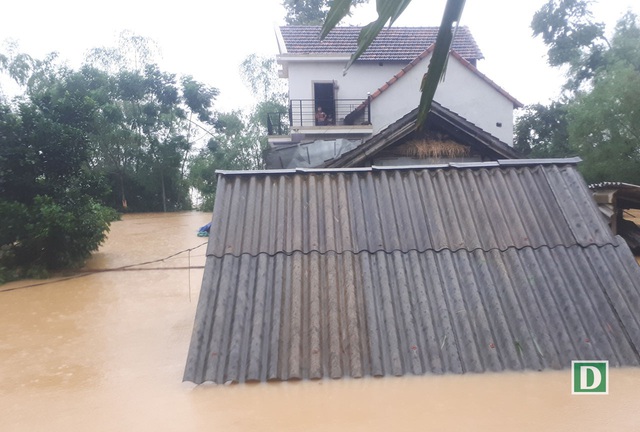 Ám ảnh những ngôi làng chìm sâu trong biển nước - 9