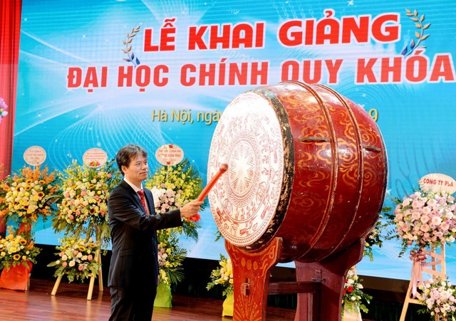 Thủ khoa trường ĐH Kinh tế quốc dân đến từ Ninh Bình với số điểm 29,25 điểm - 2 Thủ khoa trường ĐH Kinh tế quốc dân đến từ Ninh Bình với số điểm 29,25 điểm - 2