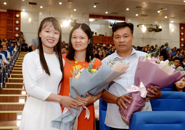 Thủ khoa trường ĐH Kinh tế quốc dân đến từ Ninh Bình với số điểm 29,25 điểm - 4 Thủ khoa trường ĐH Kinh tế quốc dân đến từ Ninh Bình với số điểm 29,25 điểm - 4