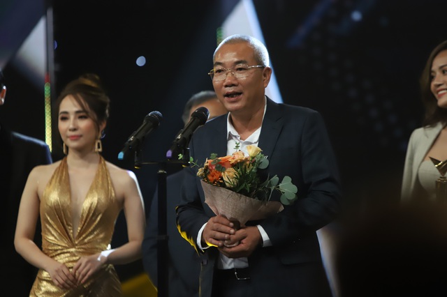 NSND Trung Anh bối rối, Bảo Thanh bật khóc khi nhận giải Diễn viên ấn tượng - 3 NSND Trung Anh bối rối, Bảo Thanh bật khóc khi nhận giải Diễn viên ấn tượng - 3