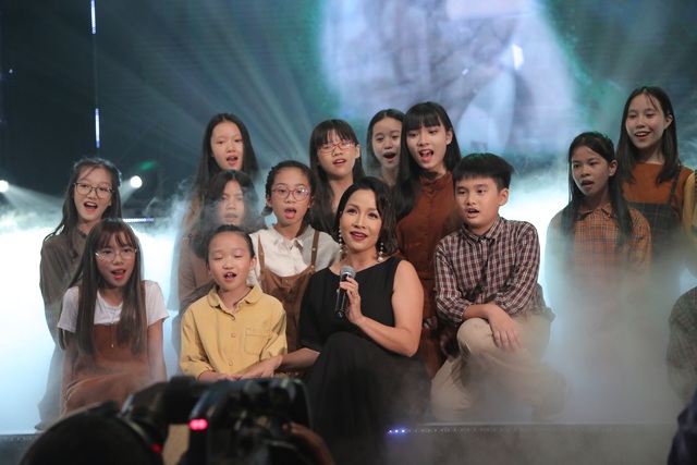 NSND Trung Anh bối rối, Bảo Thanh bật khóc khi nhận giải Diễn viên ấn tượng - 11 NSND Trung Anh bối rối, Bảo Thanh bật khóc khi nhận giải Diễn viên ấn tượng - 11