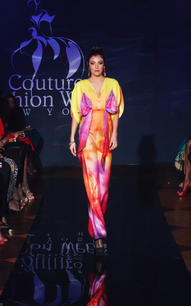 30 chiếc nón dát vàng cùng di sản Việt mở màn New York Couture Fashion Week - 19